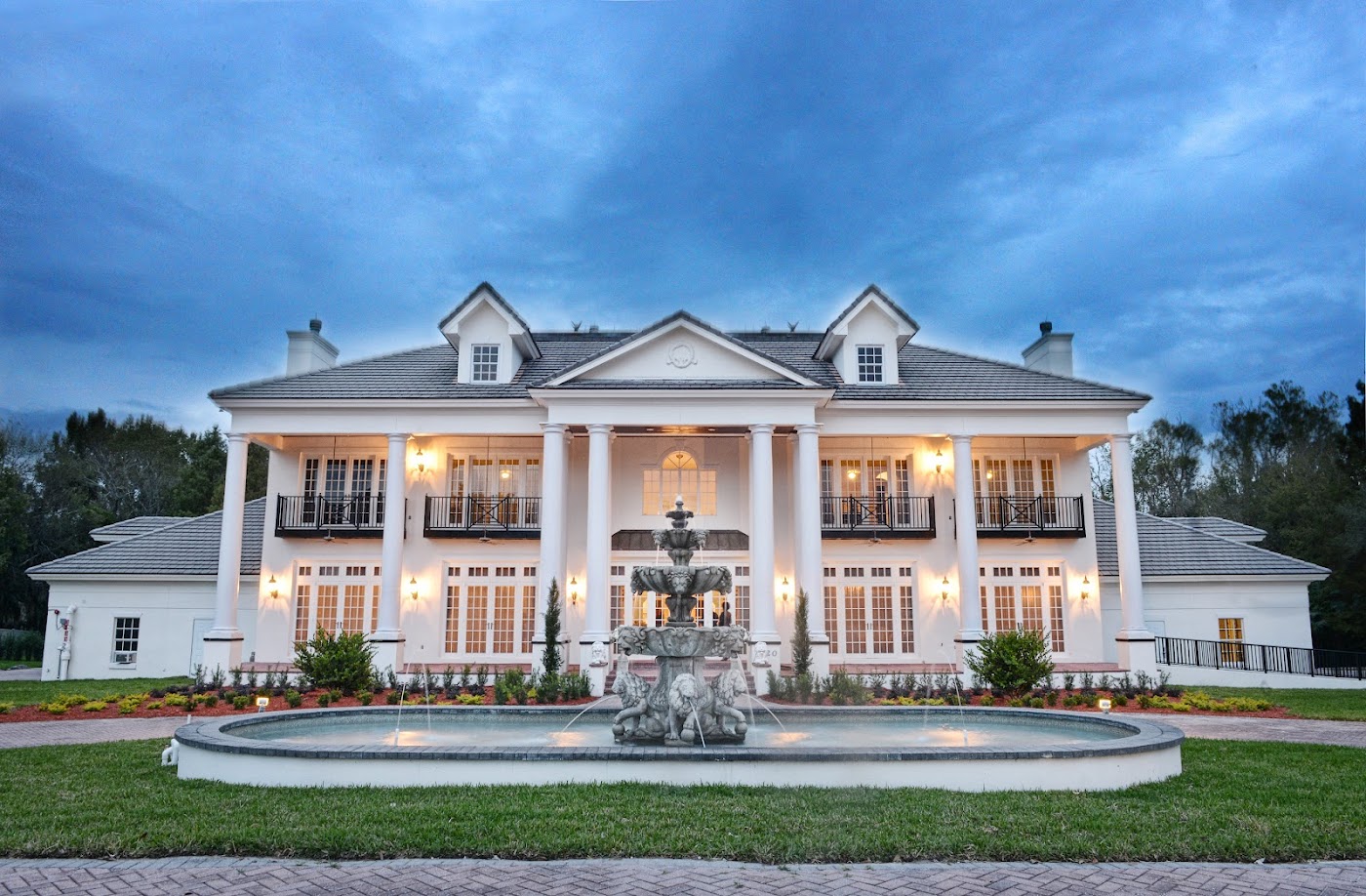Luxmore Grande Estate